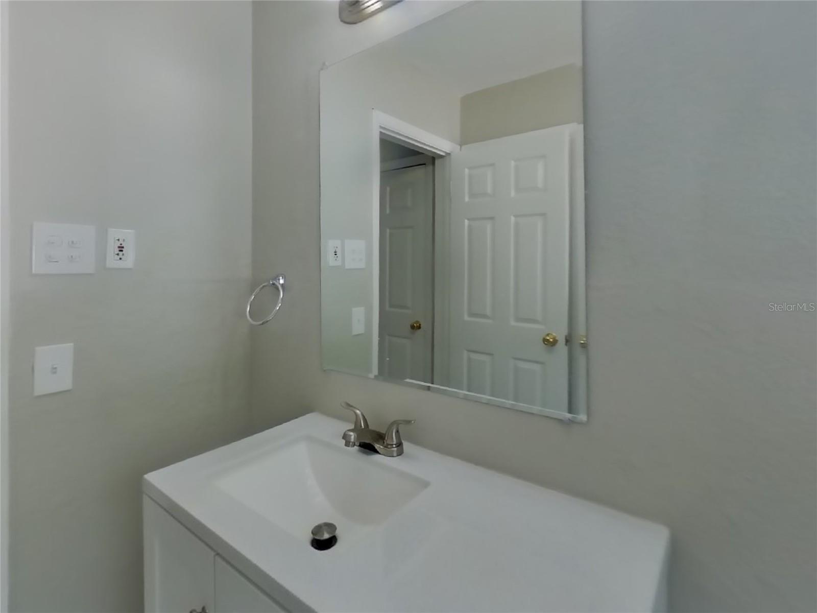 Image 12 of 21 For 1456 Lakeview Drive