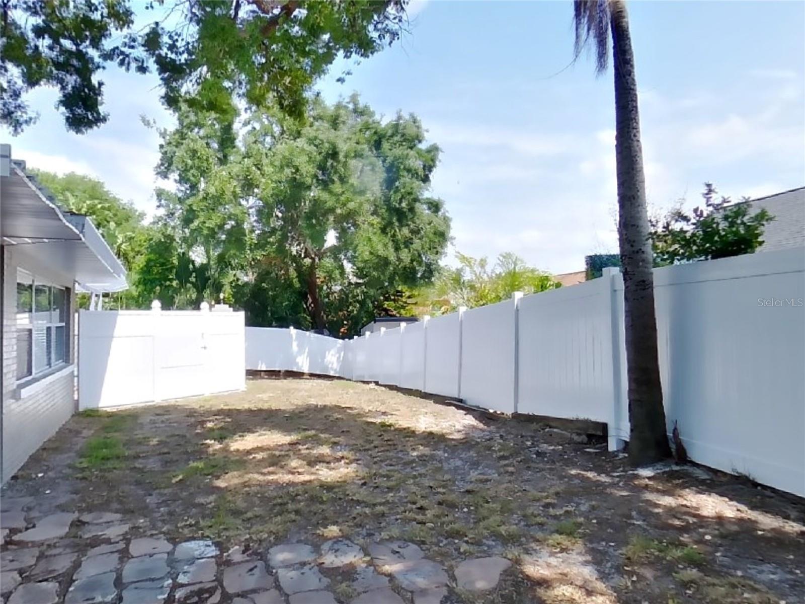 Image 21 of 21 For 1456 Lakeview Drive