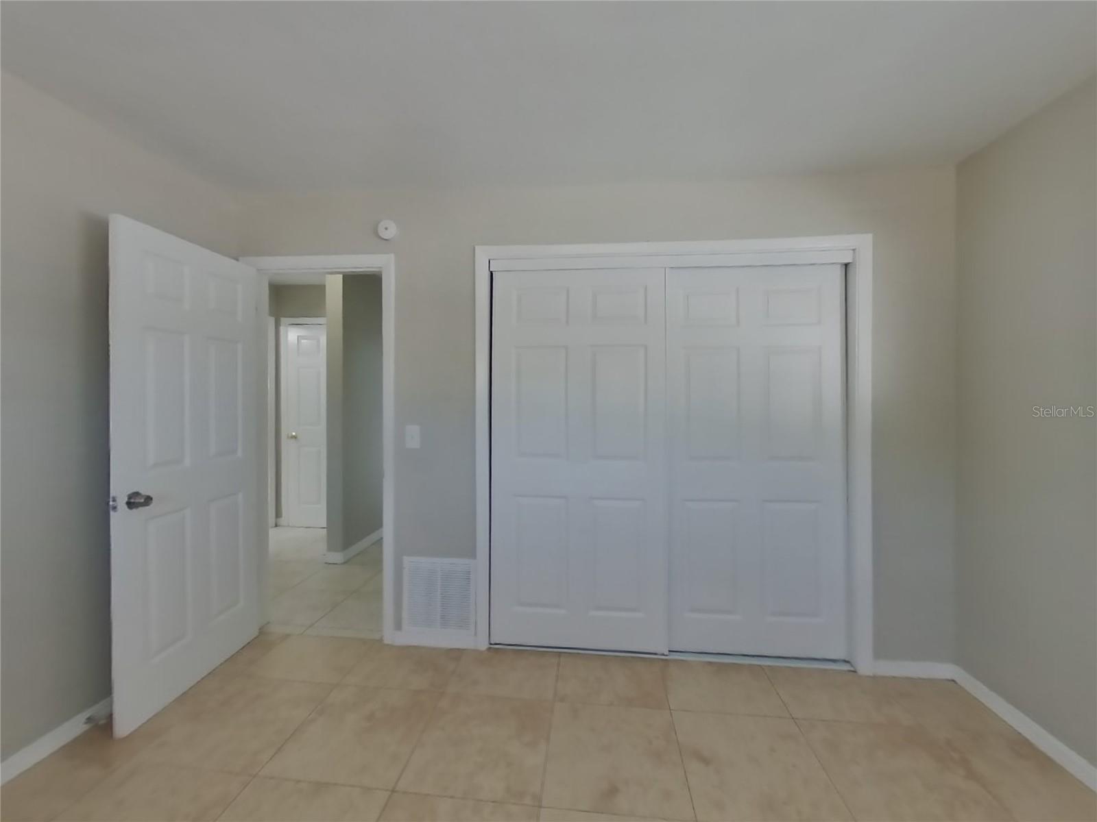 Image 6 of 21 For 1456 Lakeview Drive