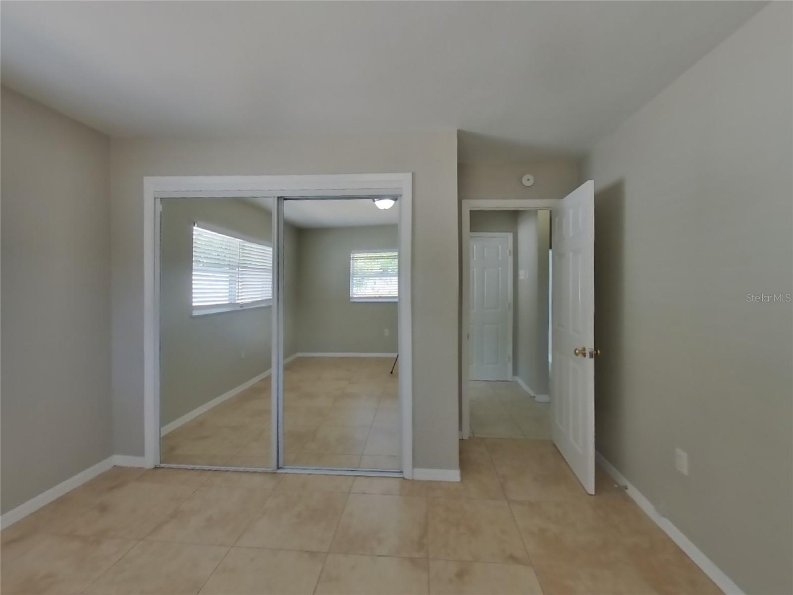 Image 9 of 21 For 1456 Lakeview Drive