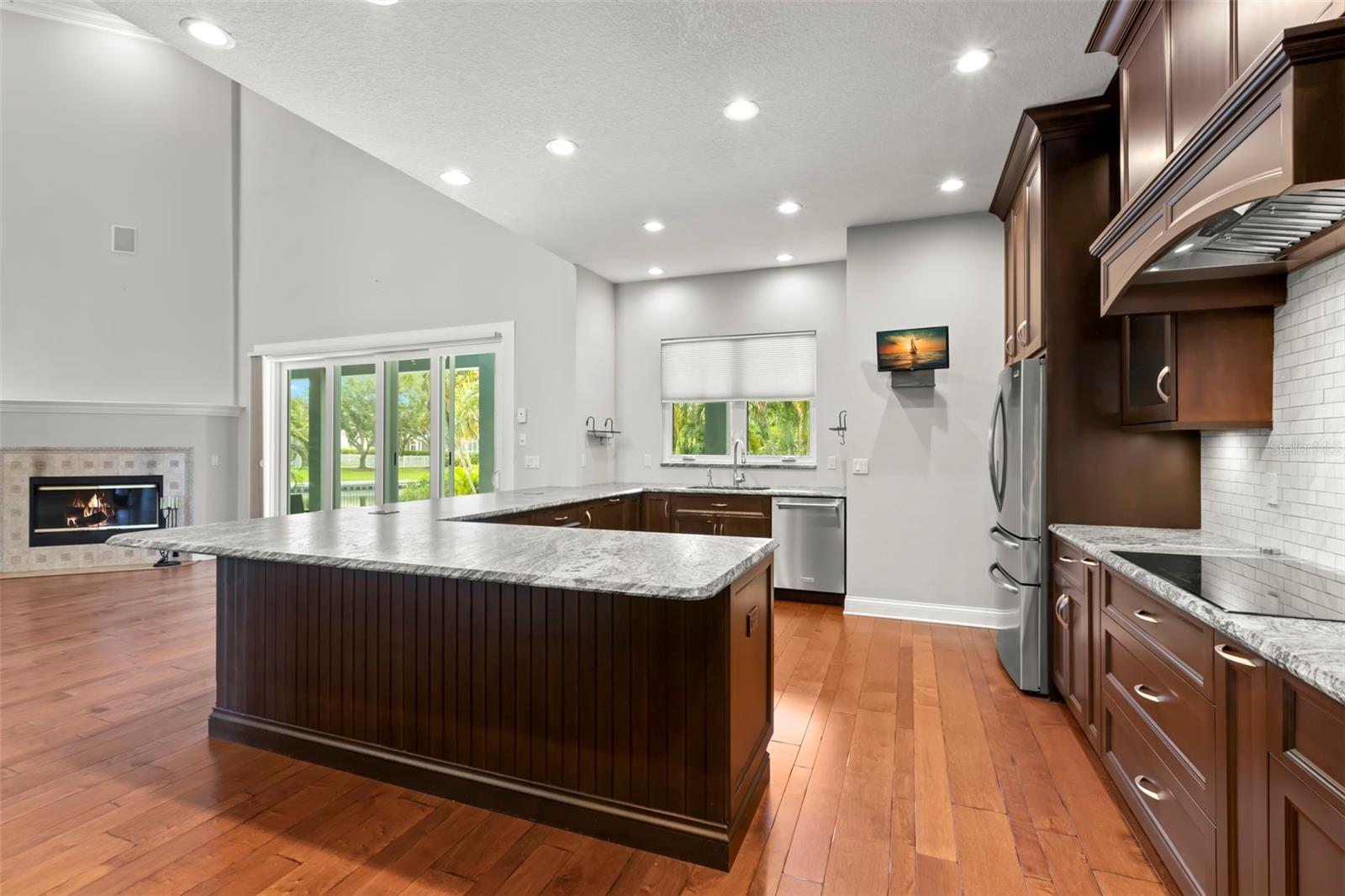 Image 10 of 58 For 1171 Red Maple Circle Ne