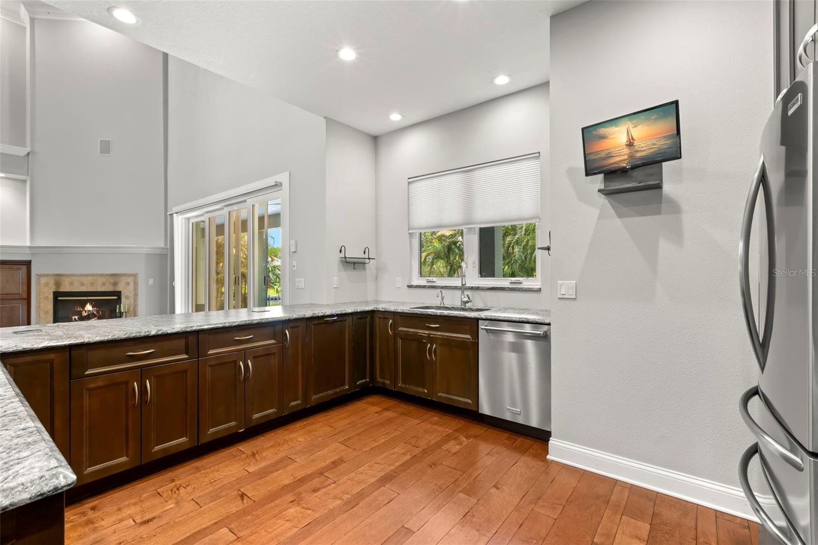 Image 11 of 58 For 1171 Red Maple Circle Ne