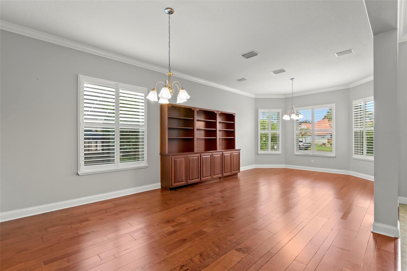 Image 25 of 58 For 1171 Red Maple Circle Ne