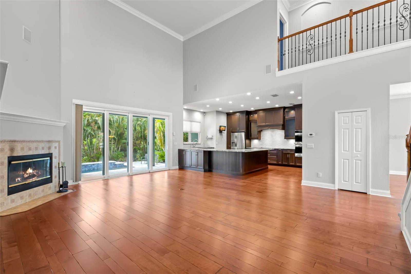 Image 3 of 58 For 1171 Red Maple Circle Ne