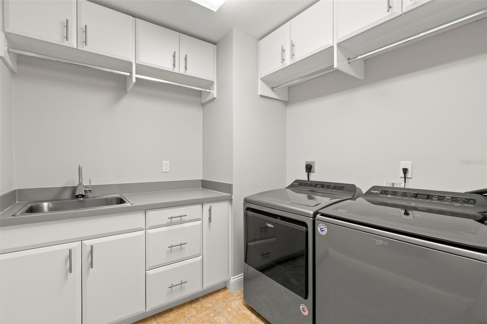 Image 31 of 58 For 1171 Red Maple Circle Ne