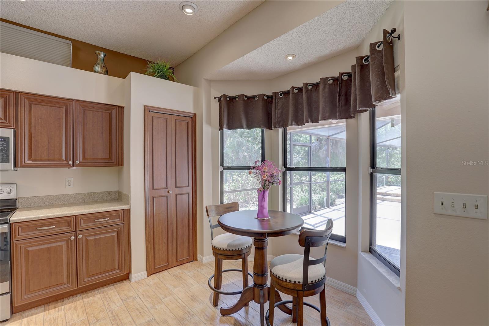 Image 12 of 43 For 3338 Laurelwood Court