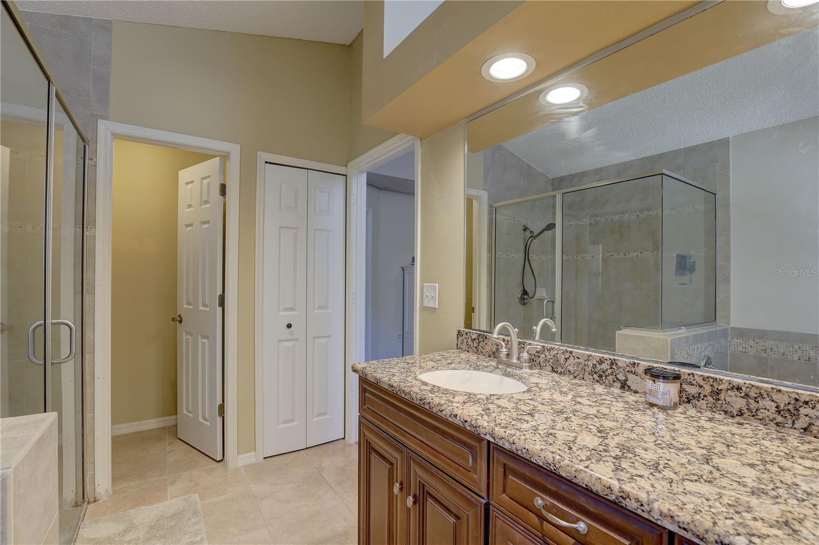 Image 23 of 43 For 3338 Laurelwood Court