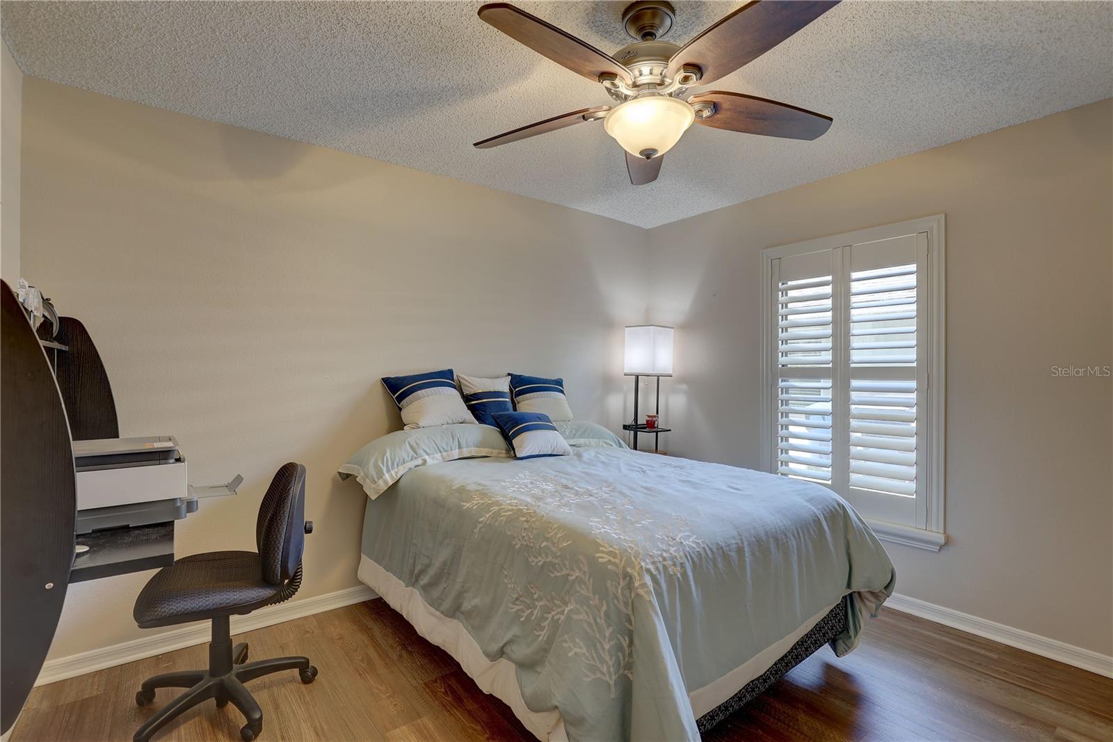 Image 27 of 43 For 3338 Laurelwood Court