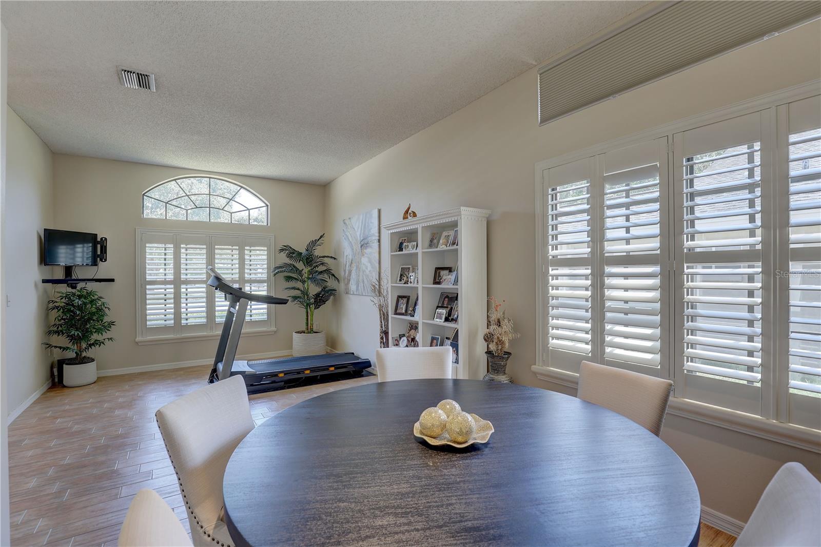 Image 8 of 43 For 3338 Laurelwood Court