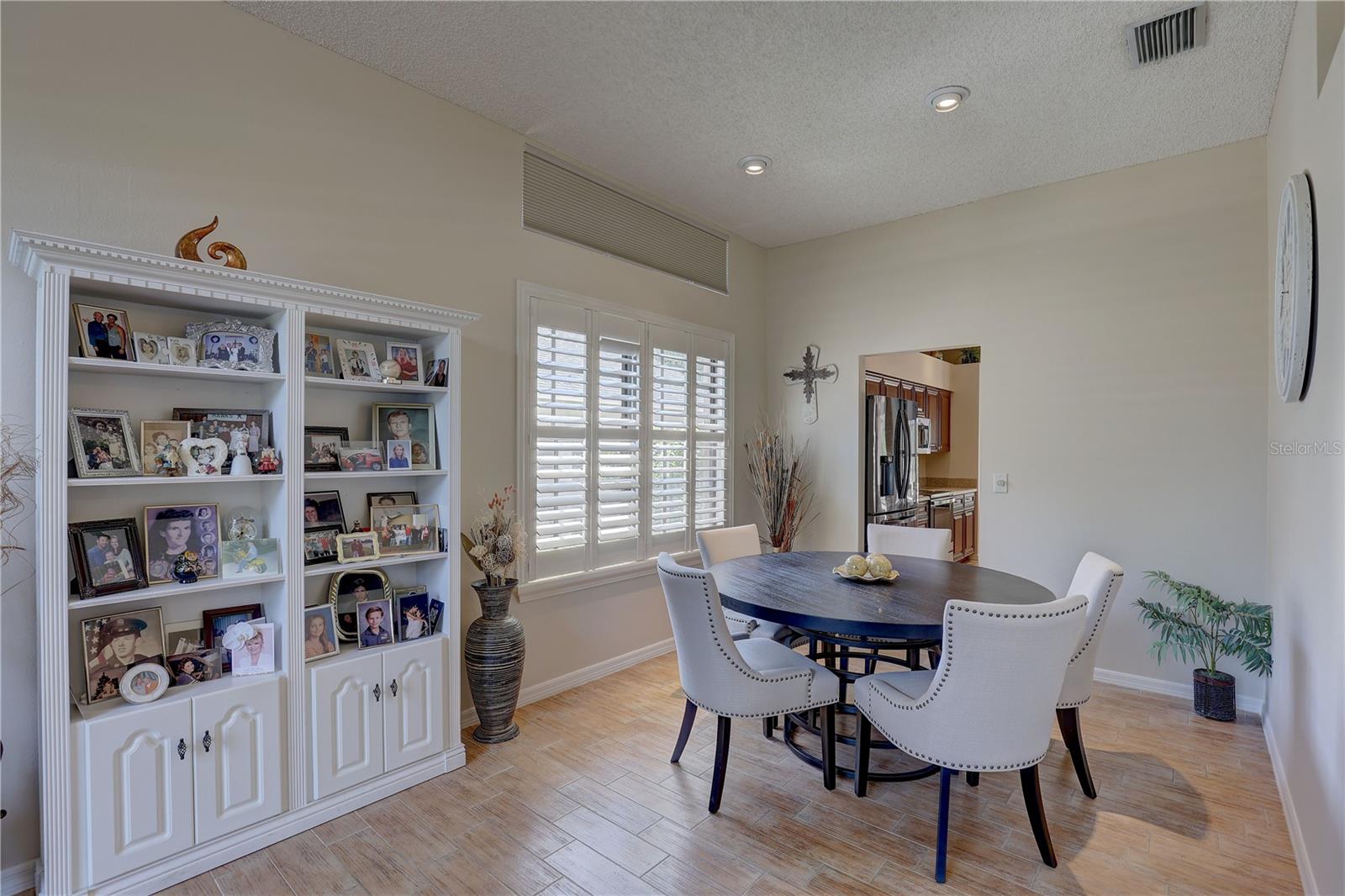 Image 9 of 43 For 3338 Laurelwood Court