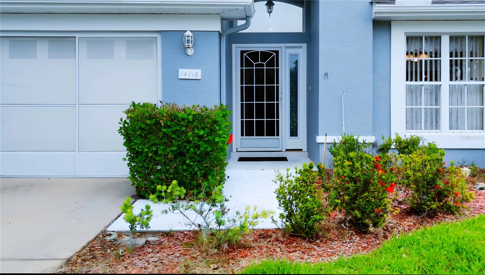 Listing photo id 1 for 14116 Whitecap Avenue