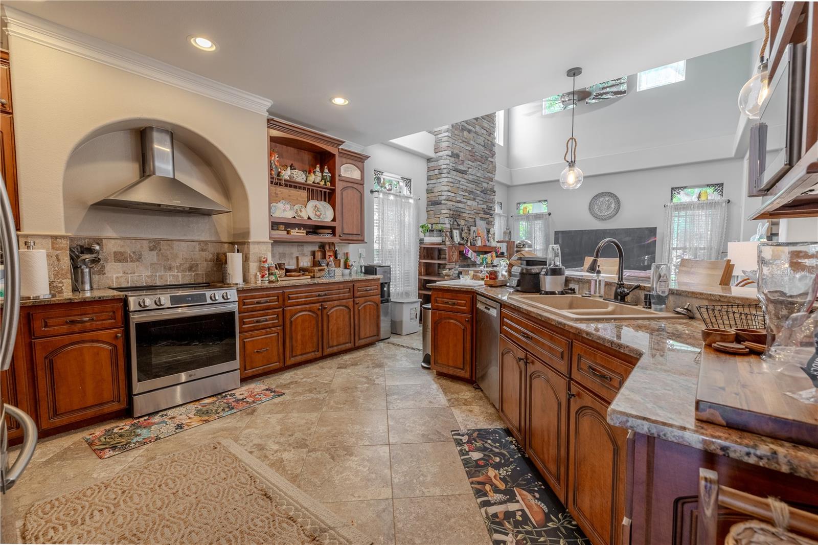 Image 12 of 53 For 316 Lafayette Boulevard
