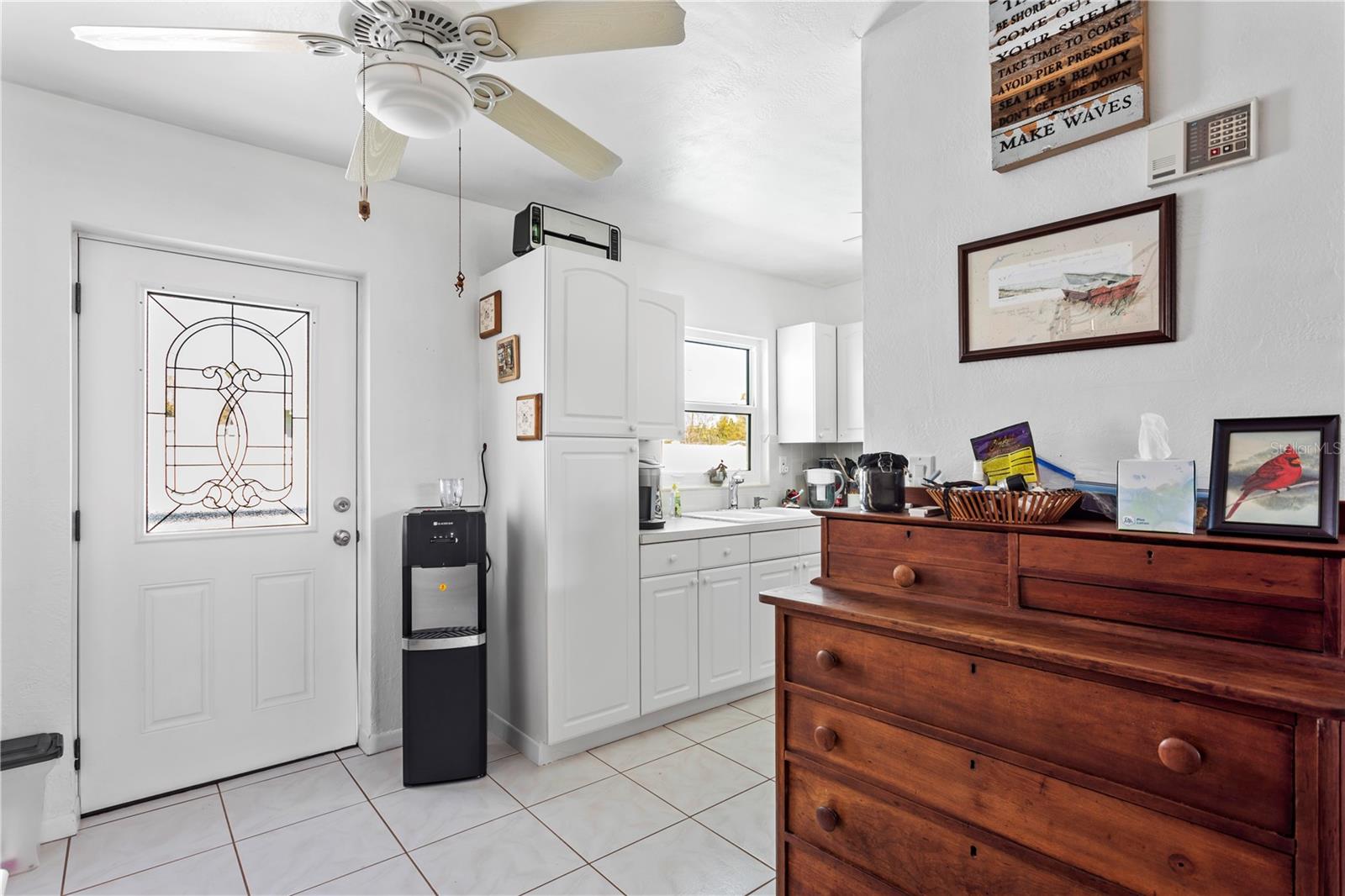 Listing photo id 8 for 1701 66th Avenue N