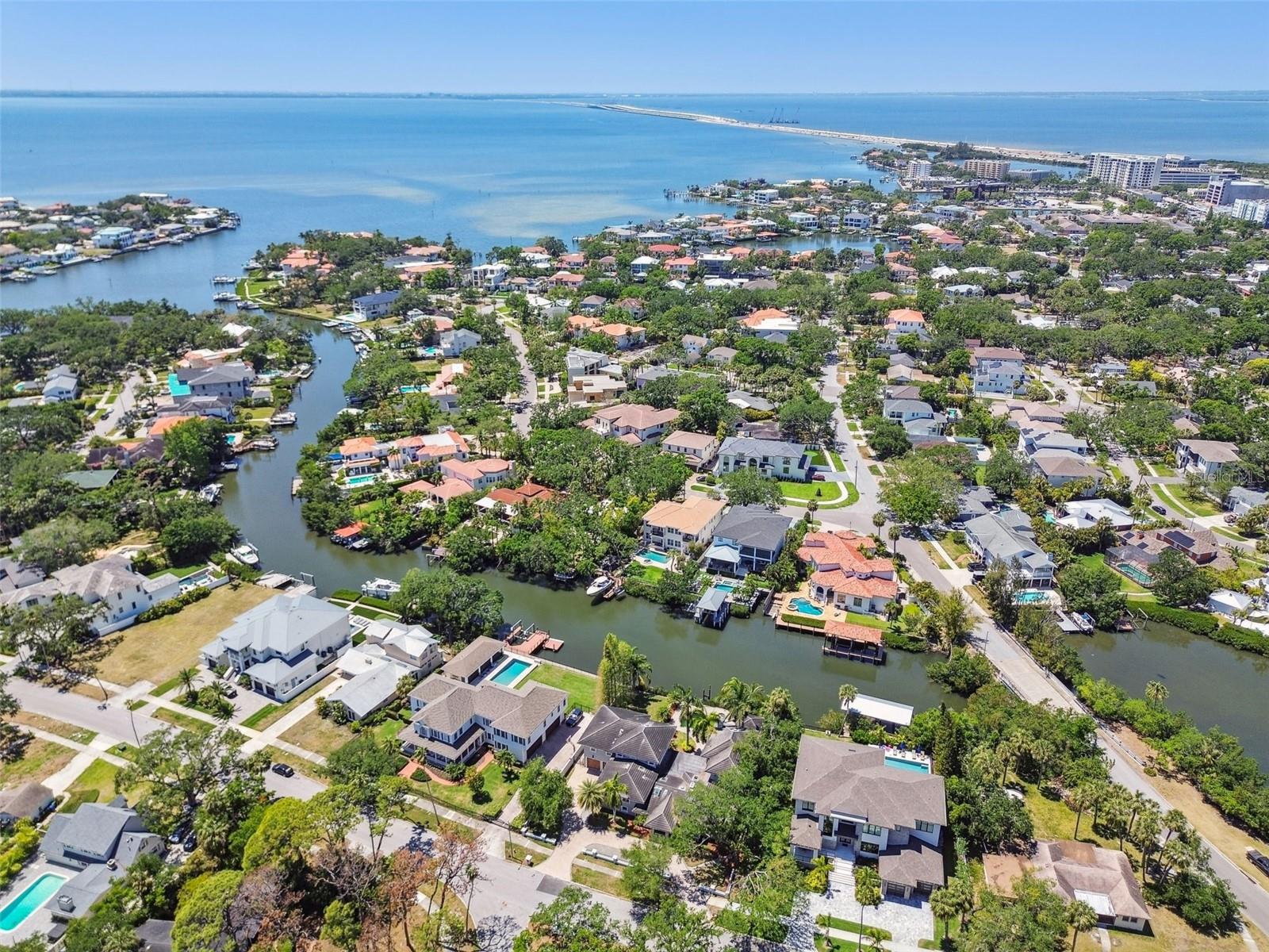 Listing photo id 0 for 405 Shore Crest Drive