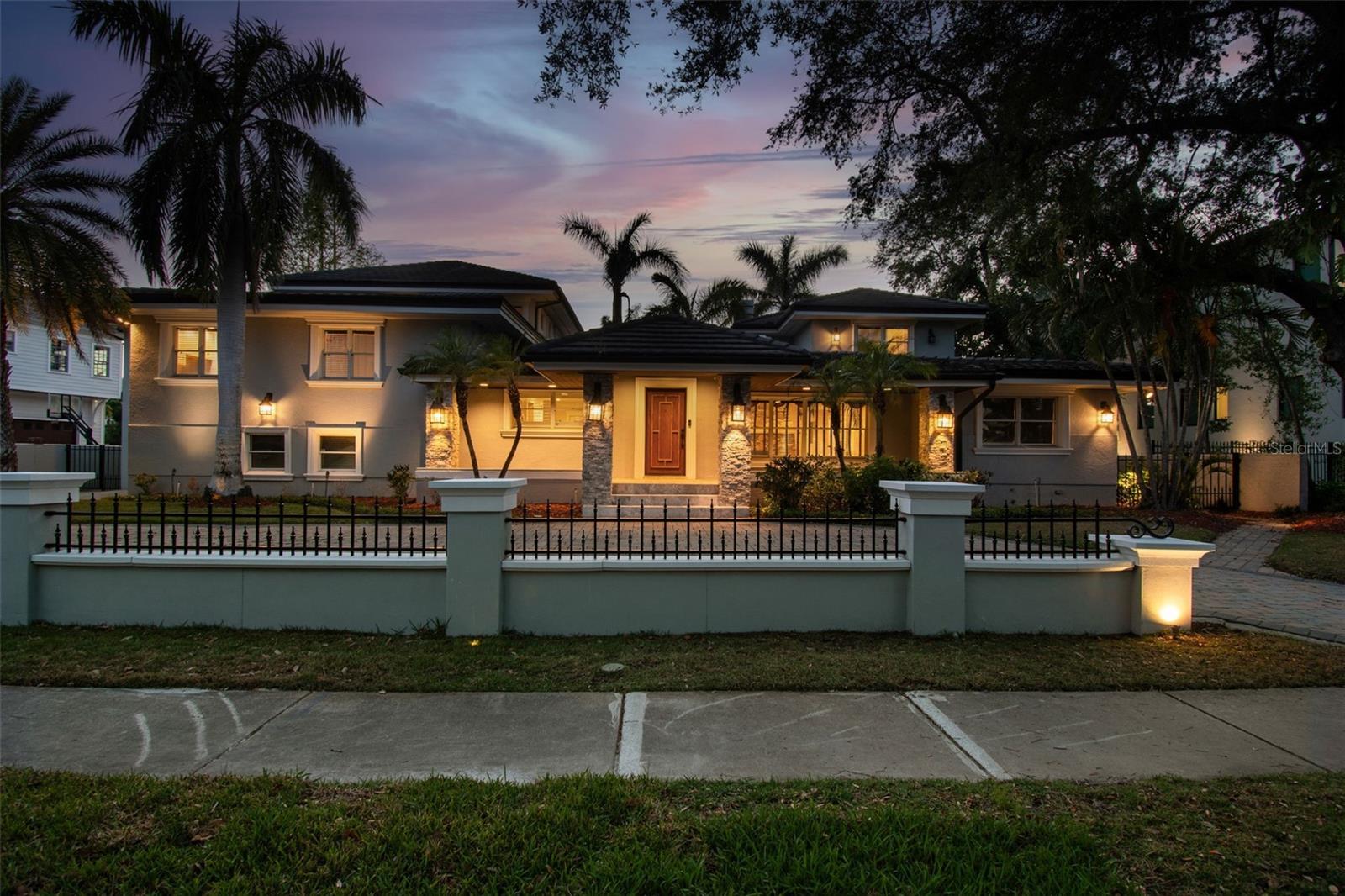Listing photo id 28 for 405 Shore Crest Drive