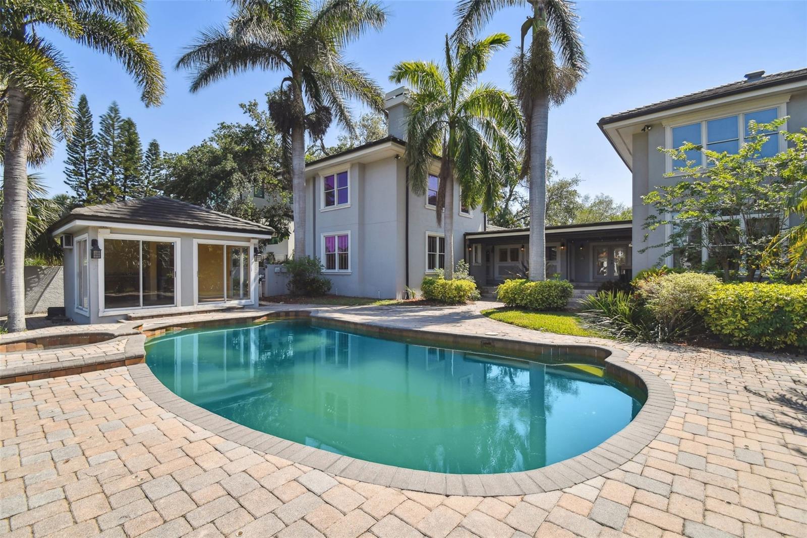 Listing photo id 31 for 405 Shore Crest Drive