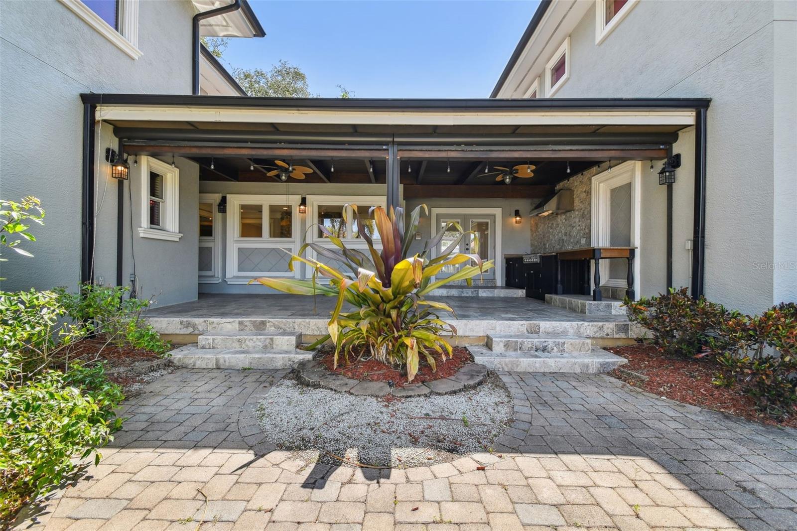 Listing photo id 34 for 405 Shore Crest Drive