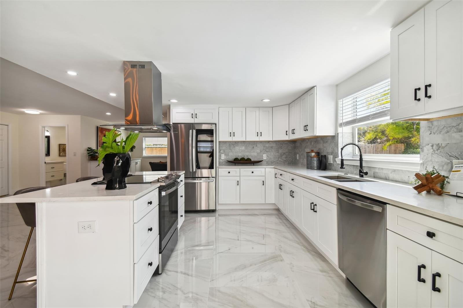 Image 17 of 59 For 4910 San Miguel Street