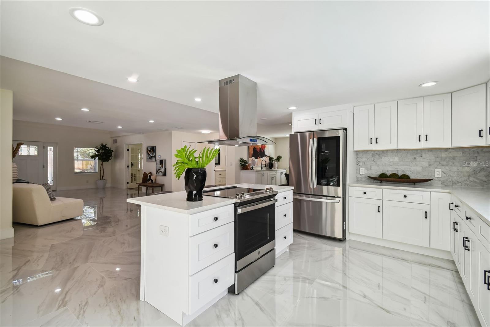 Image 18 of 59 For 4910 San Miguel Street