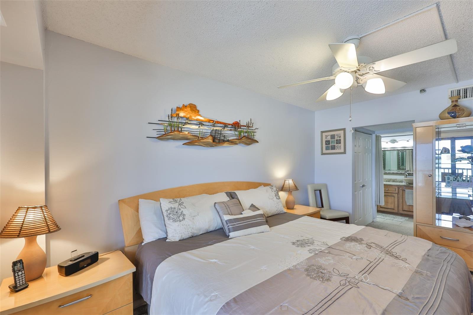 Image 17 of 41 For 13720 Gulf Boulevard 302