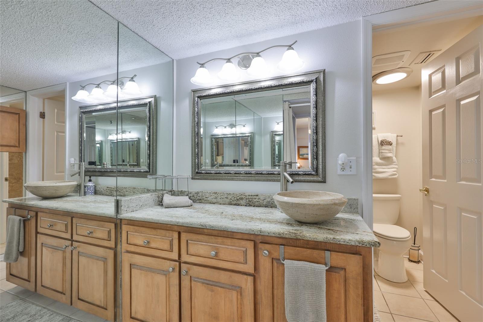 Image 20 of 41 For 13720 Gulf Boulevard 302