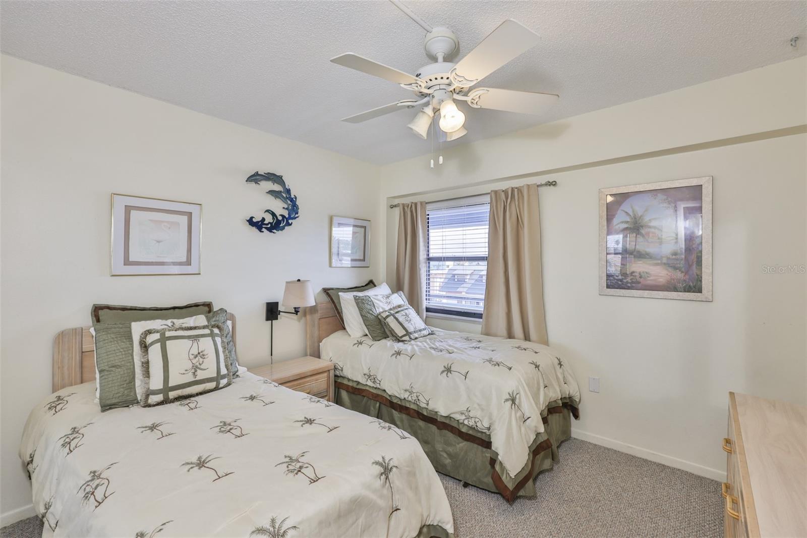 Image 23 of 41 For 13720 Gulf Boulevard 302
