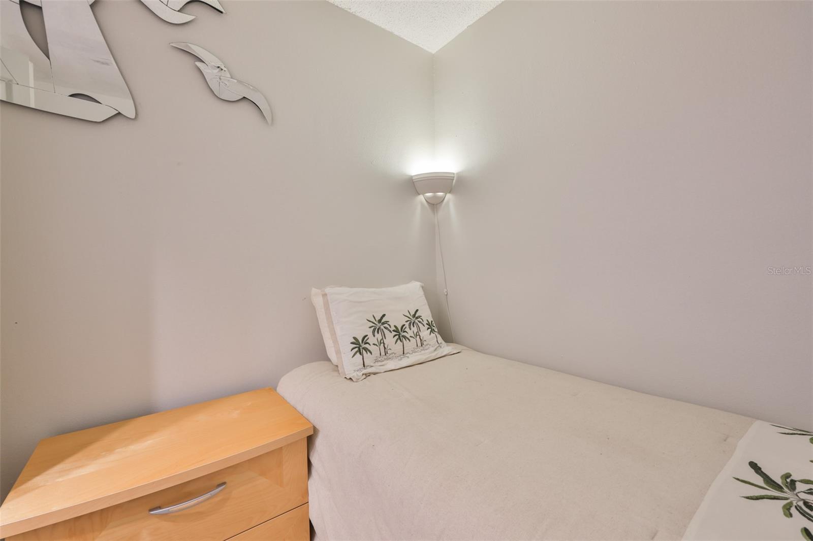 Image 26 of 41 For 13720 Gulf Boulevard 302