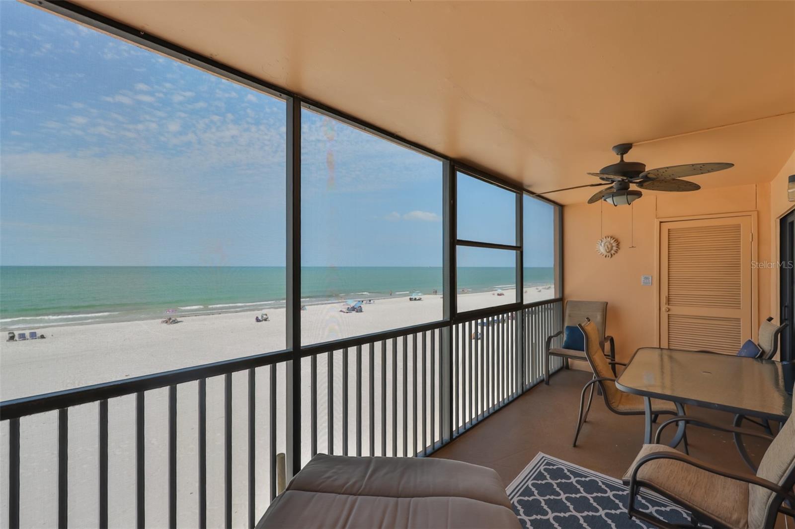 Image 33 of 41 For 13720 Gulf Boulevard 302