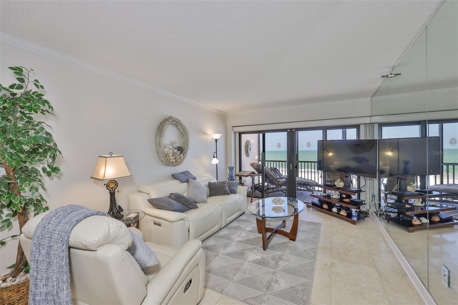 Image 34 of 41 For 13720 Gulf Boulevard 302