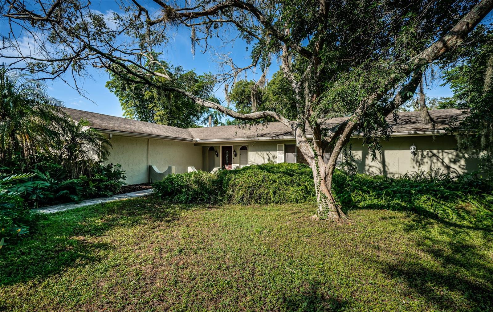 Image 13 of 81 For 209 Greenfield Avenue