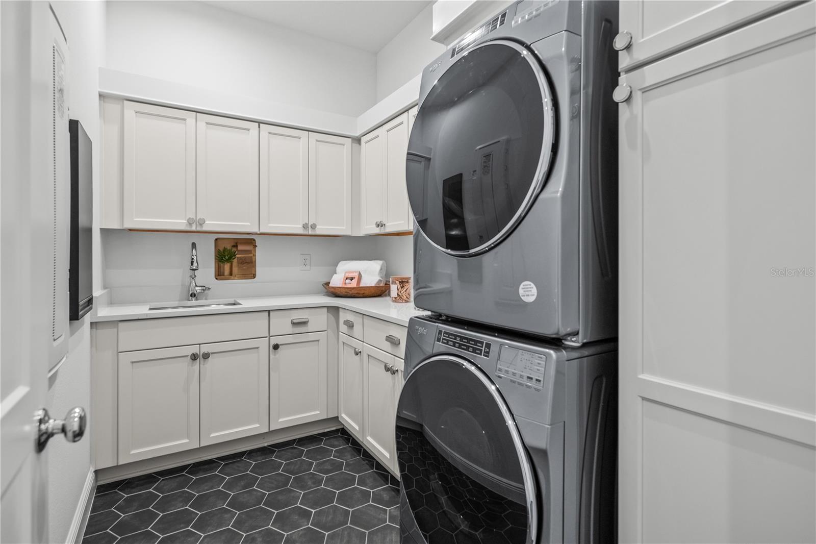 Image 32 of 34 For 8913 Bernini Place