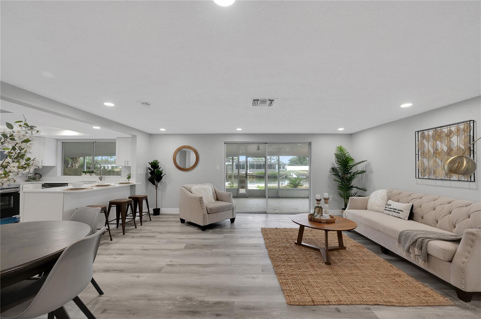 Image 11 of 45 For 6914 Harbor Drive