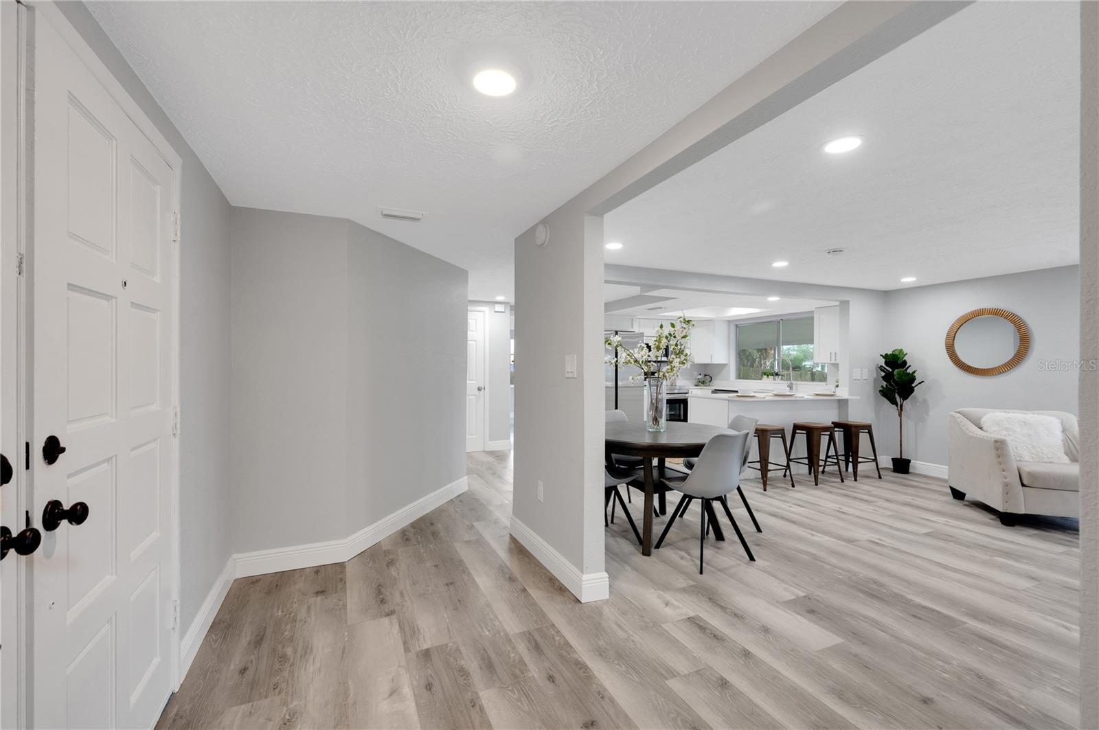 Image 12 of 45 For 6914 Harbor Drive