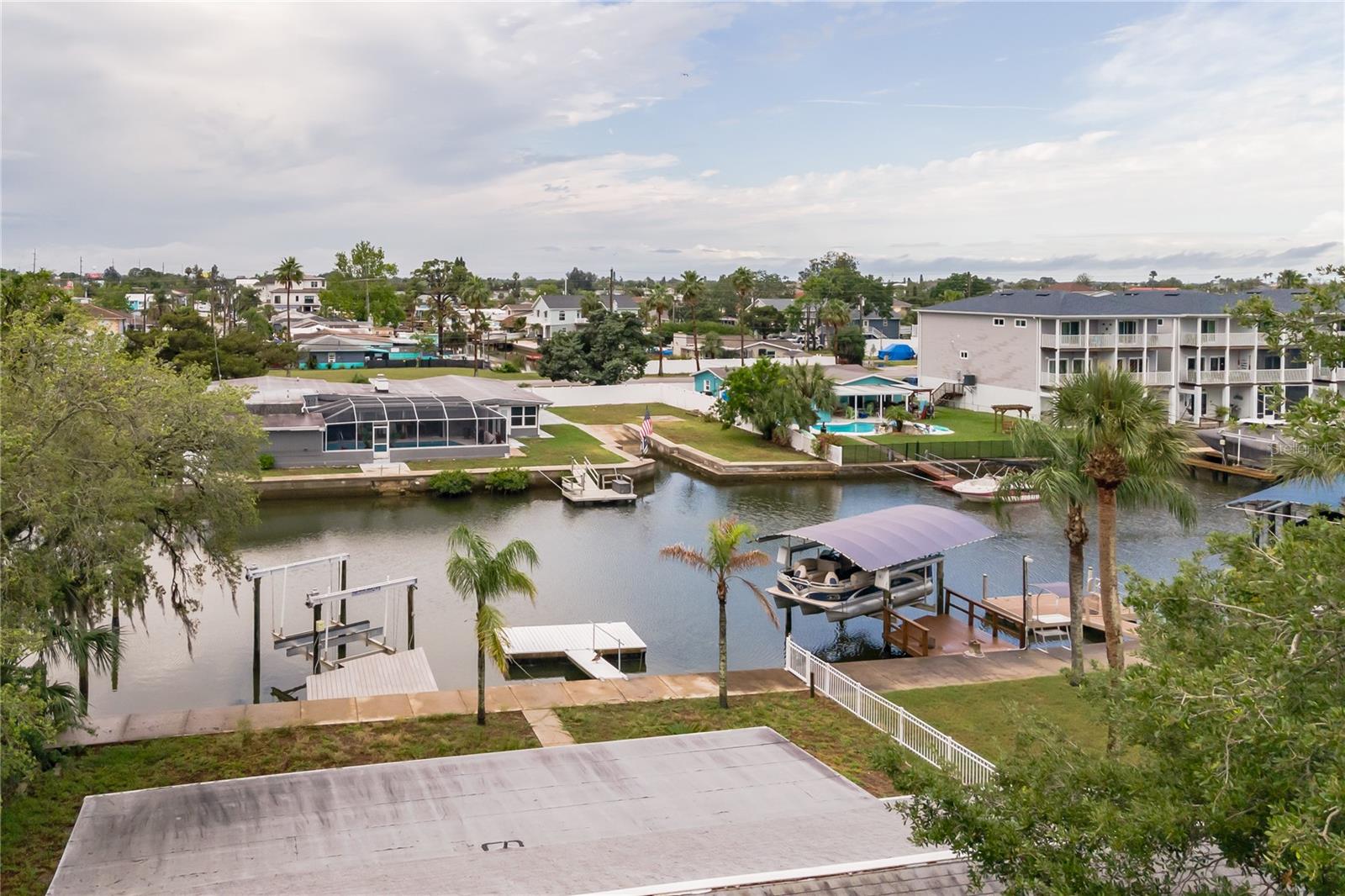 Image 4 of 45 For 6914 Harbor Drive