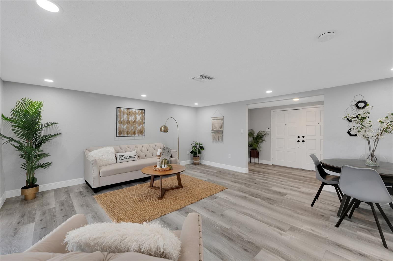 Image 7 of 45 For 6914 Harbor Drive