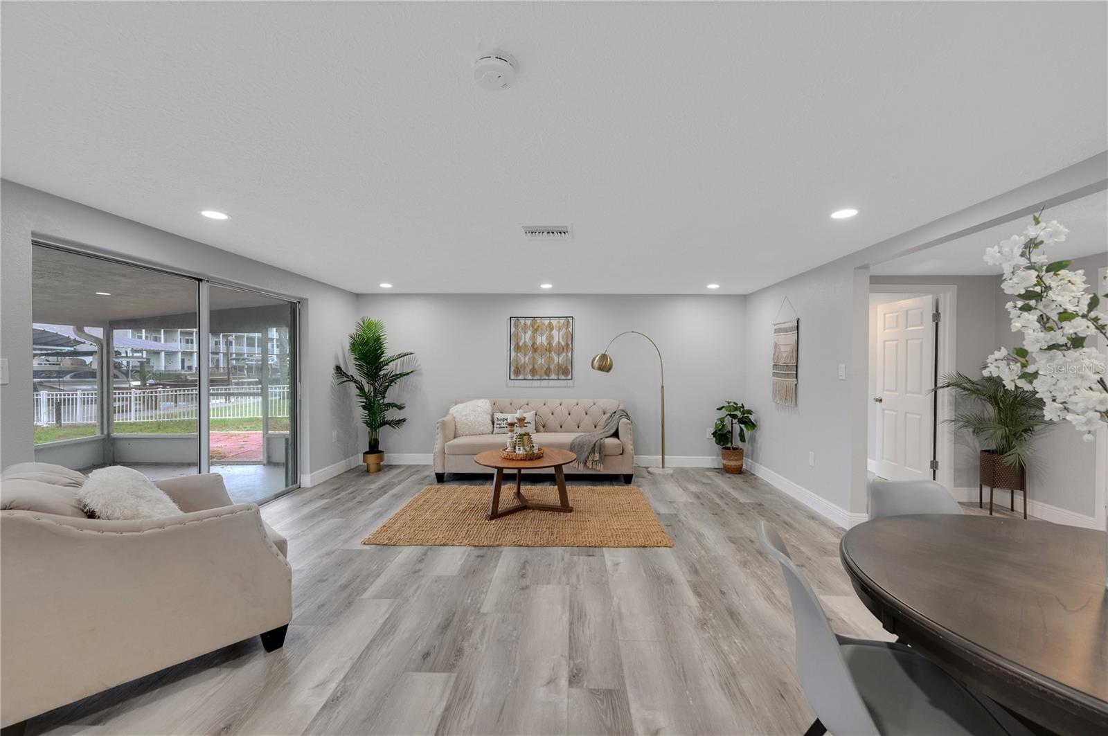 Image 8 of 45 For 6914 Harbor Drive