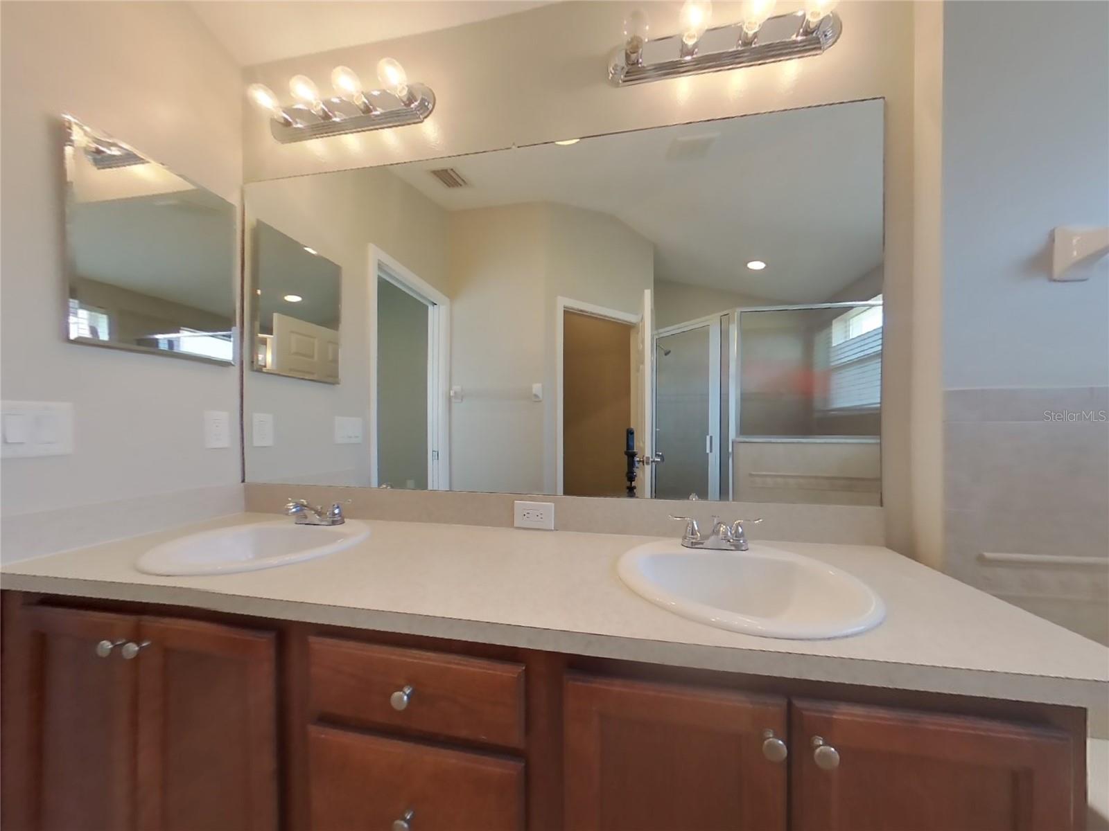 Image 11 of 18 For 5509 119th Terrace E