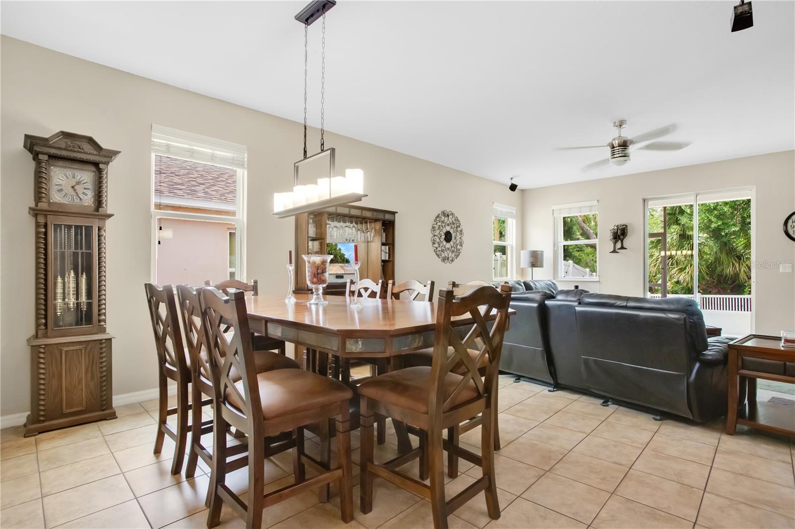 Image 10 of 34 For 7518 Tangle Brook Boulevard