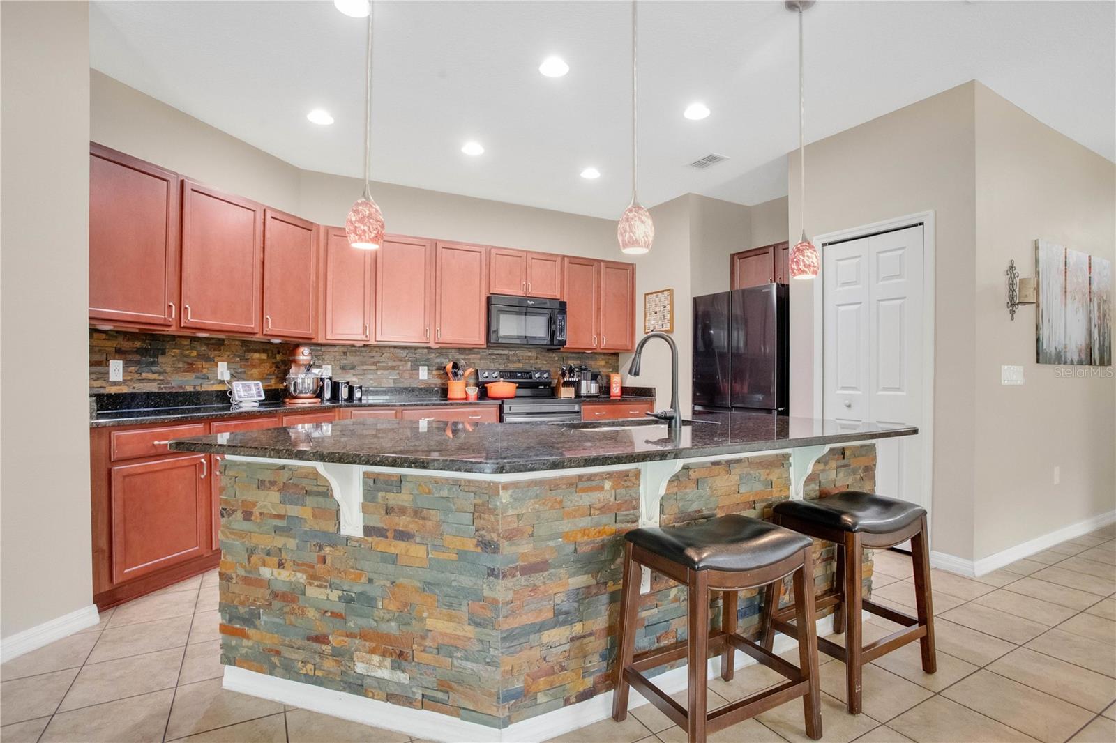 Image 6 of 34 For 7518 Tangle Brook Boulevard