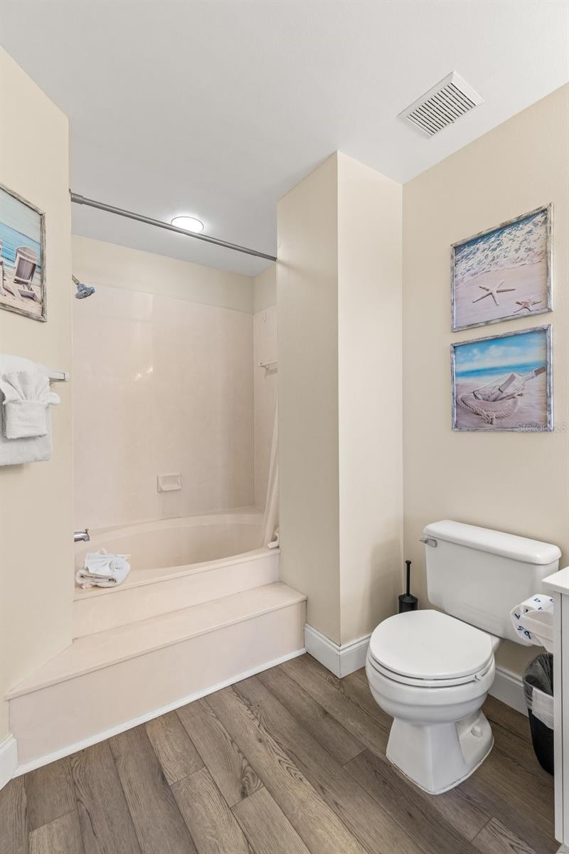 Image 23 of 38 For 6131 Bahia Del Mar Boulevard 241
