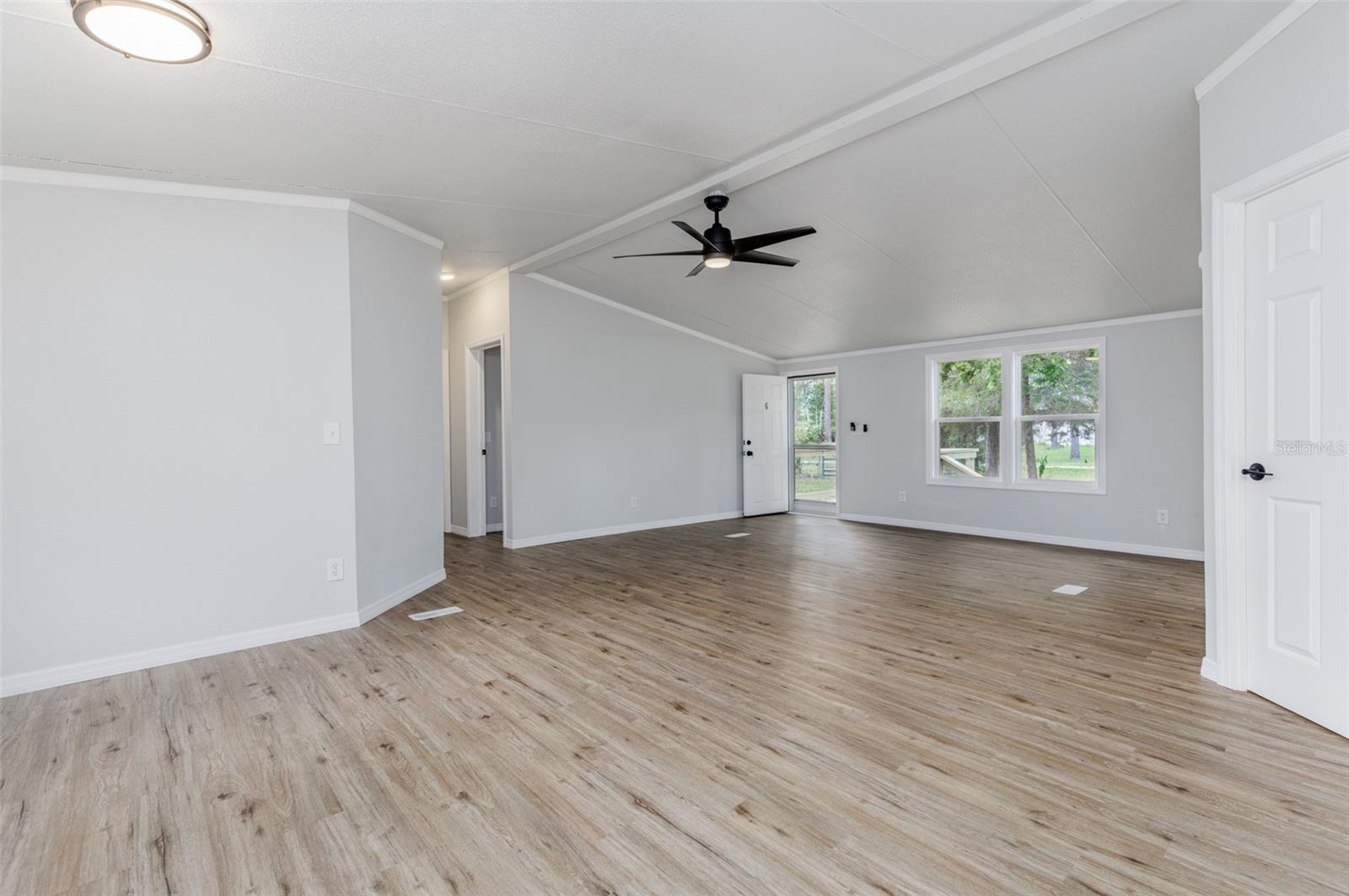 Image 10 of 44 For 8231 117th Avenue