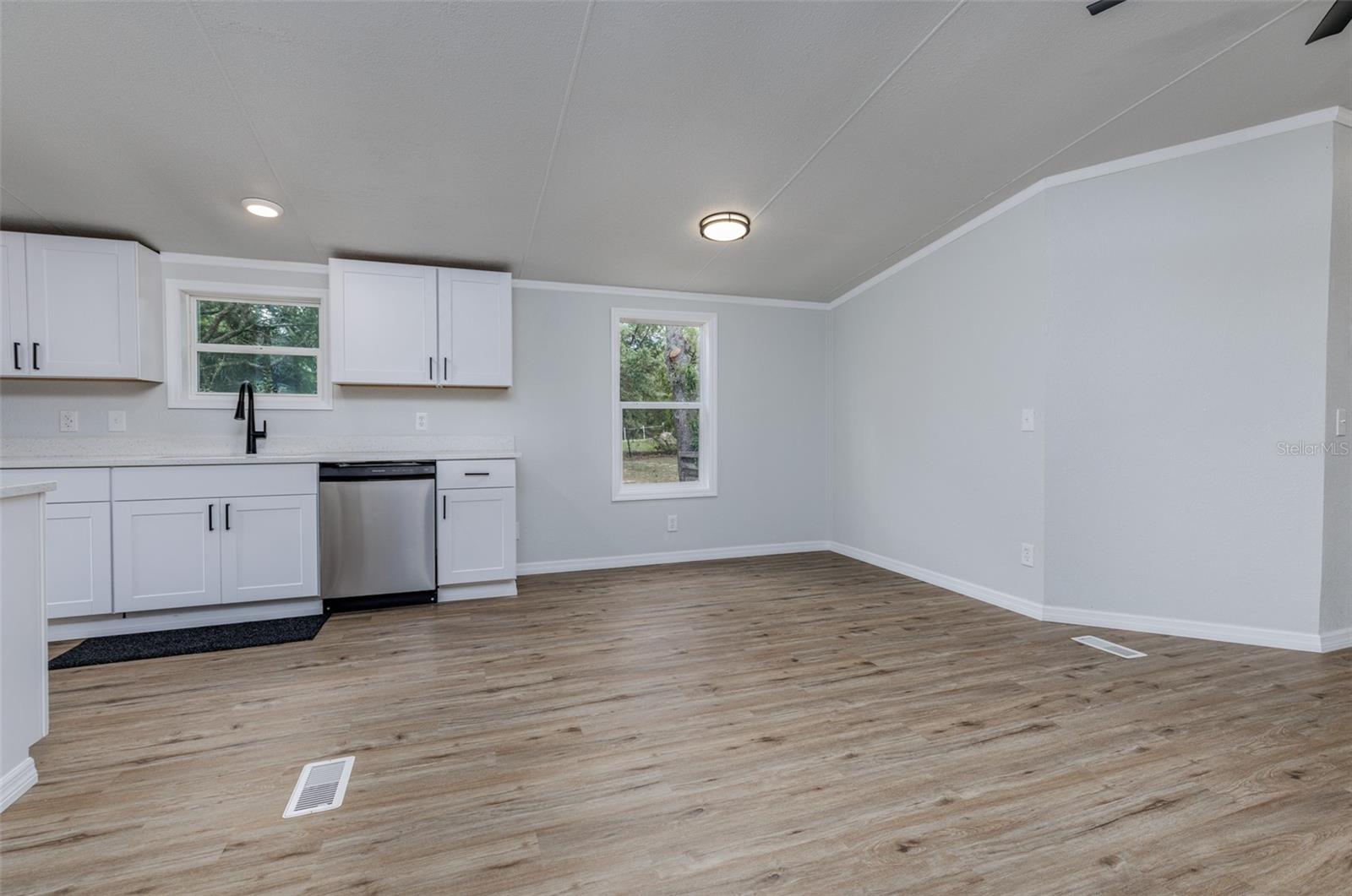 Image 8 of 44 For 8231 117th Avenue