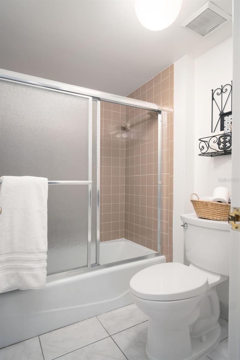 Image 19 of 30 For 2533 Dolly Bay Drive 203