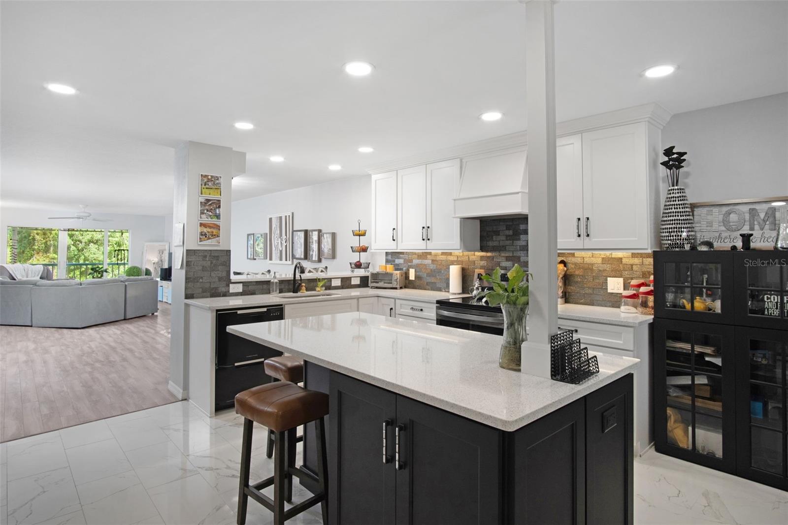 Image 3 of 30 For 2533 Dolly Bay Drive 203