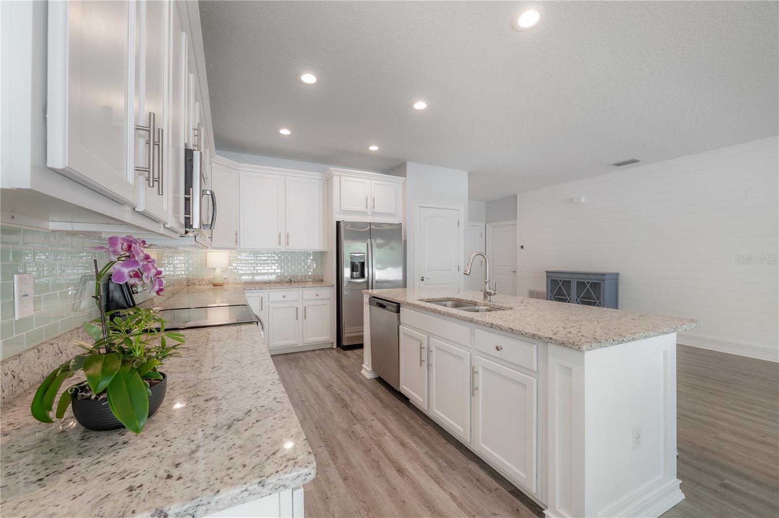 Image 11 of 55 For 3906 Lynn Avenue