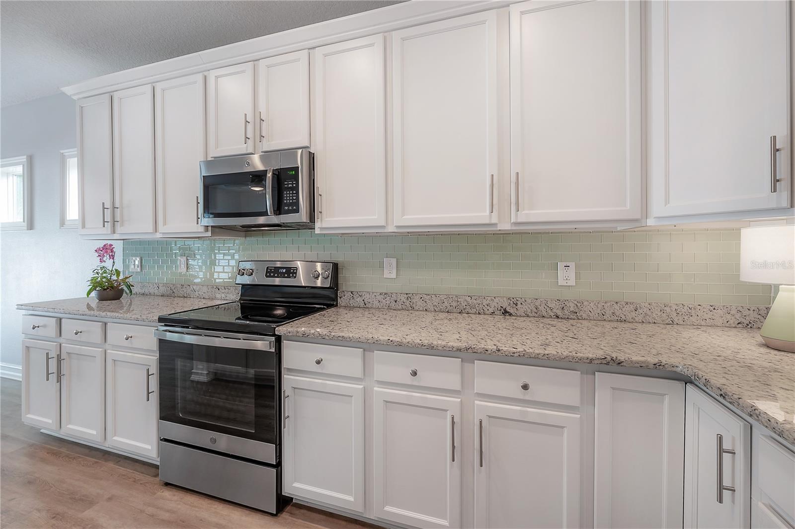 Image 12 of 55 For 3906 Lynn Avenue