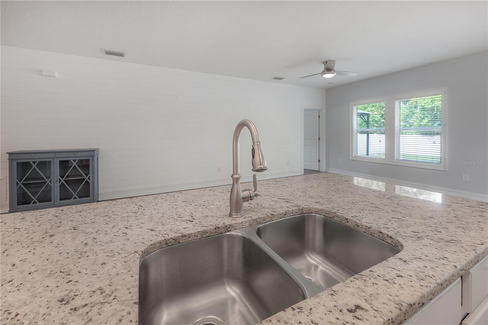 Image 15 of 55 For 3906 Lynn Avenue
