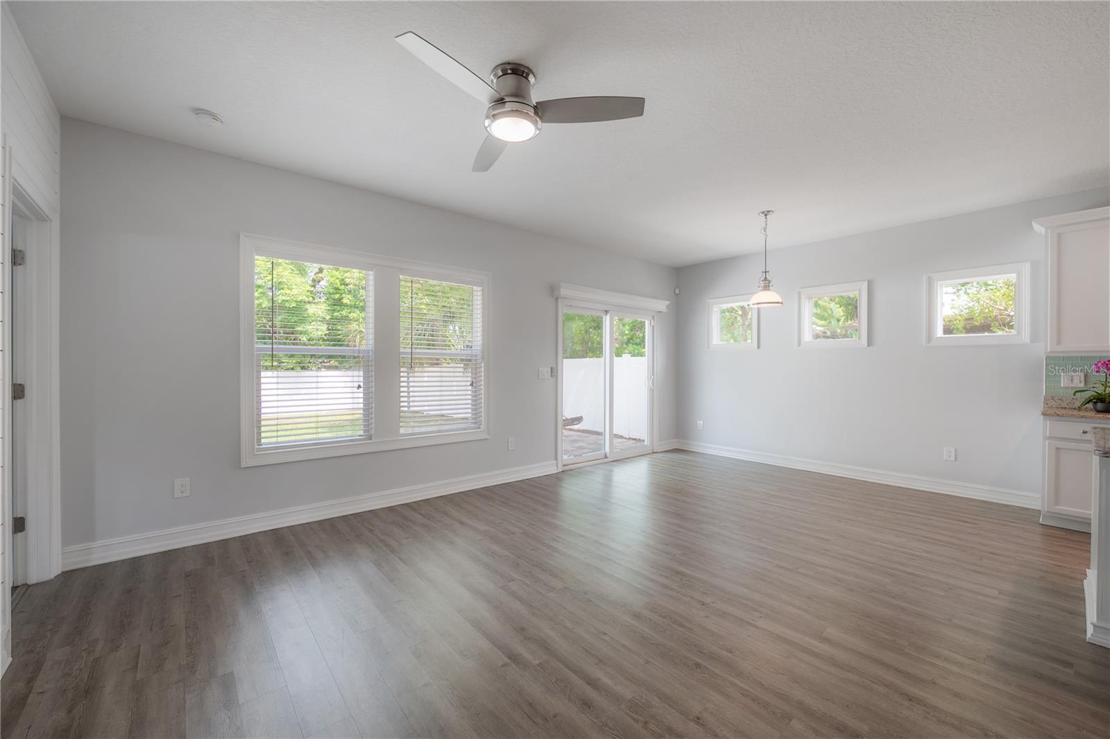 Image 17 of 55 For 3906 Lynn Avenue
