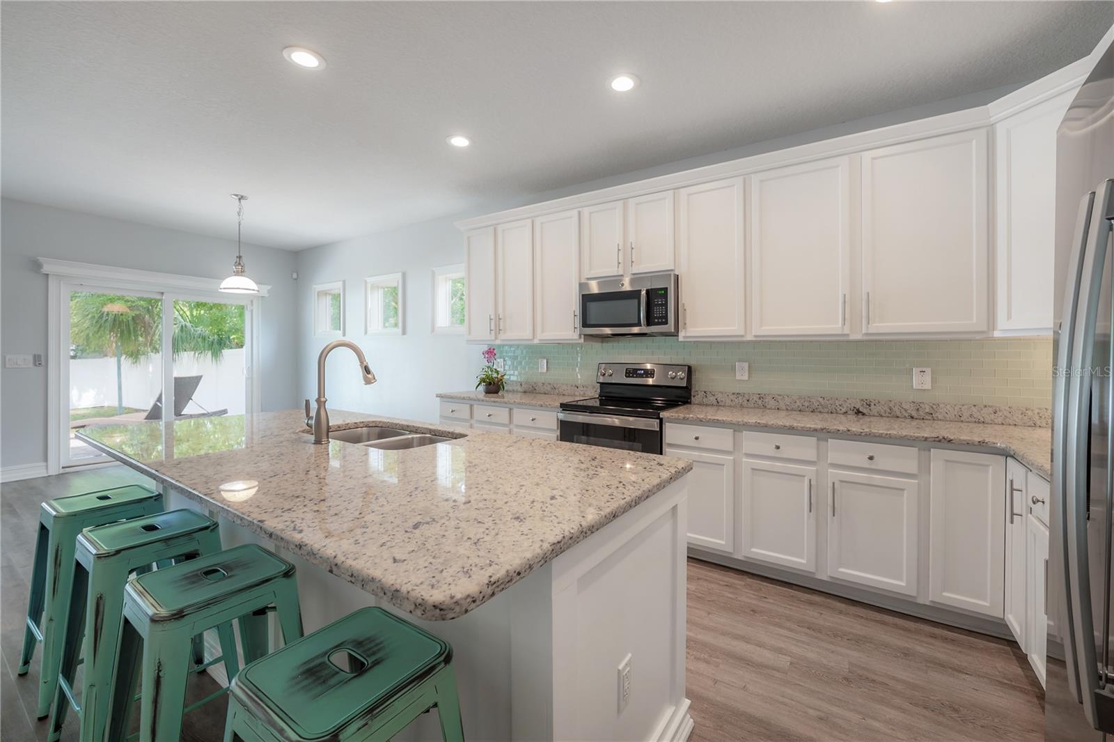 Image 9 of 55 For 3906 Lynn Avenue