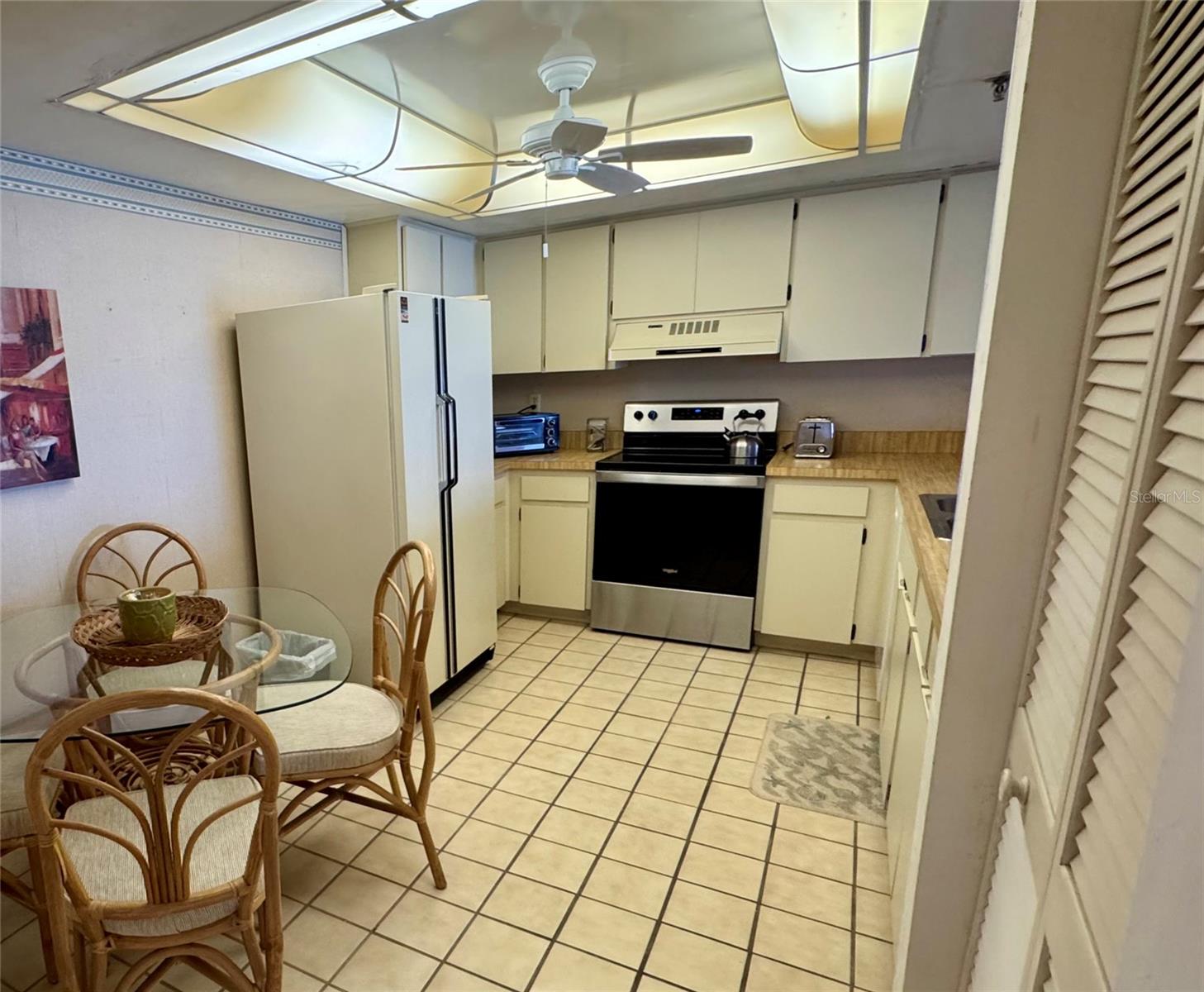 Image 10 of 30 For 16330 Gulf Boulevard 201
